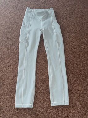 Lululemon size o Invigorate High-Rise Crop 23" in misty glade